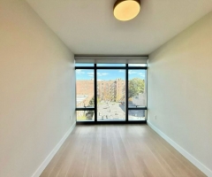 ����ʢ3820 Parsons Blvd