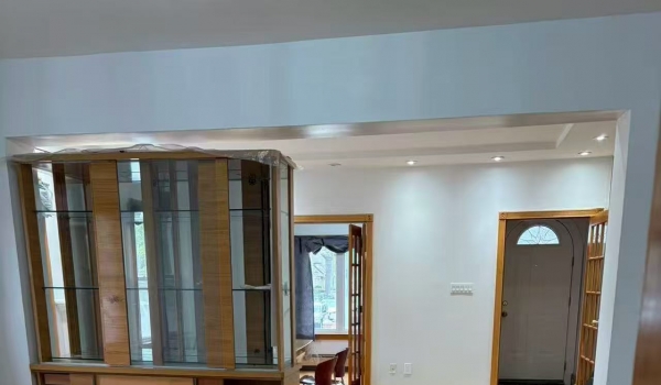 ���⣺�д�84St. Penelope Ave