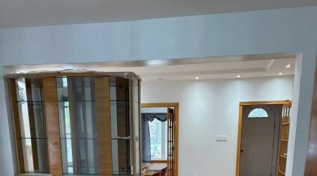 ���⣺�д�84St. Penelope Ave