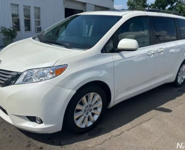 2015 Toyota Sienna XLE 7-Passenger
