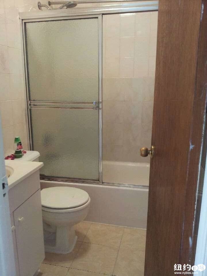 Bathroom 1.jpg