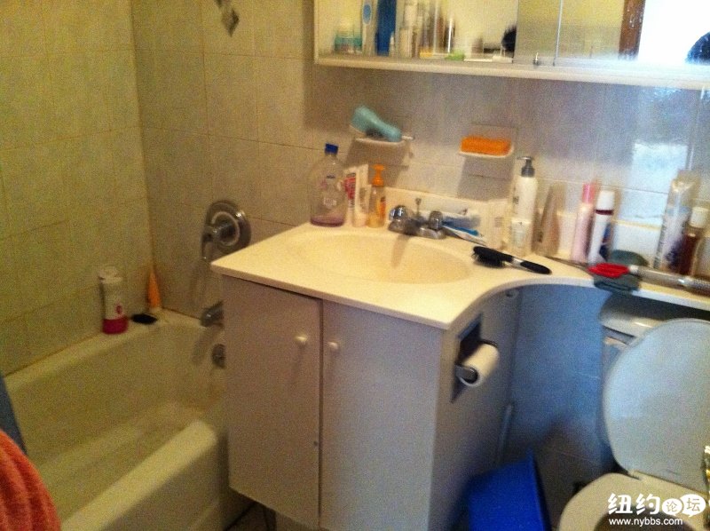 Bathroom.jpg