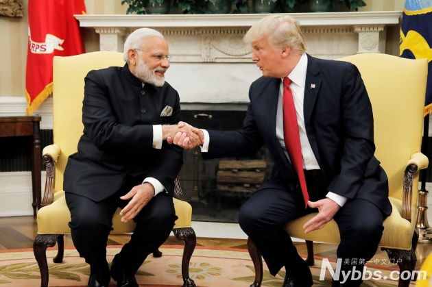 104552344-RTS18QG4-trump-modi.jpg